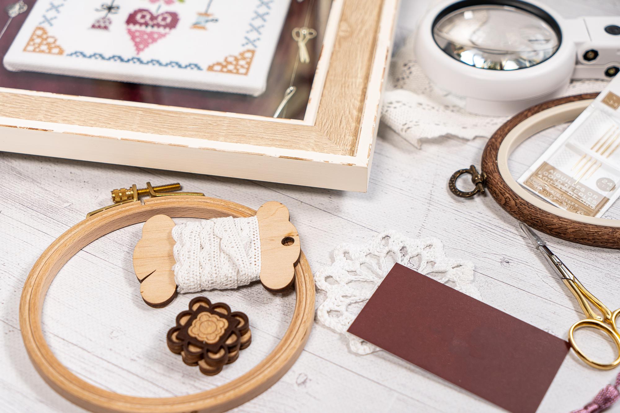Atelier workspace with threads and hoops